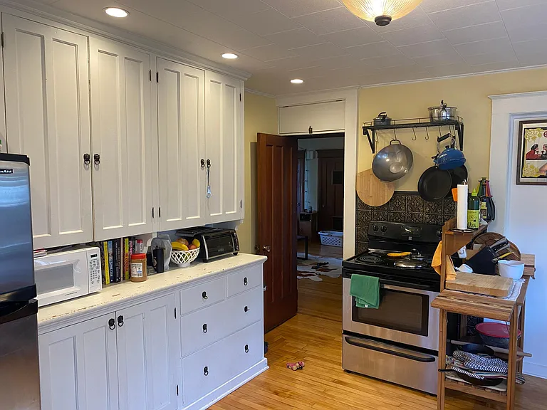 414 Colchester Ave #1 — Photo 6
