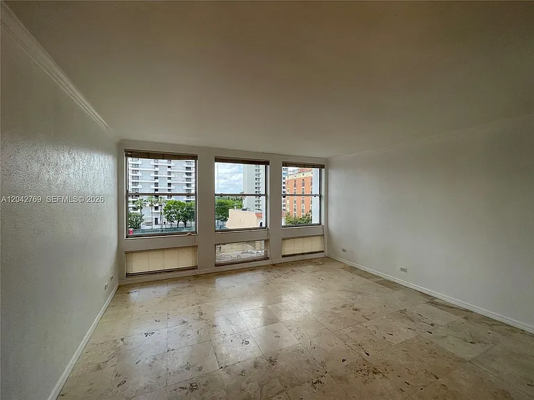 700 Biltmore Way #414 — Photo 4