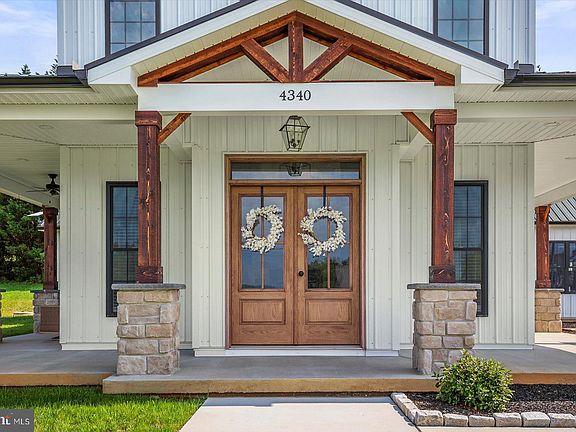 2nd image of 4340 Lee Rd