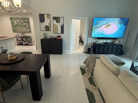 3rd image of 951 Brickell Ave APT 4105