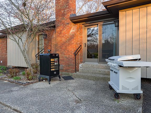 4th image of 4769 Shenandoah Dr