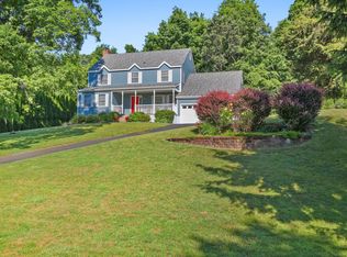 283 Stonefence Rd, Naugatuck, CT 06770