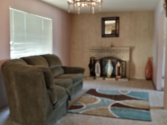 5th image of 3286 Woody Ln