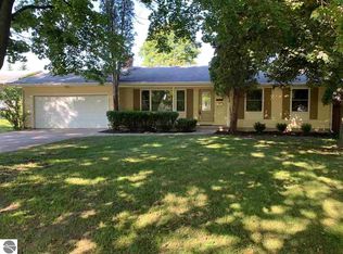 1120 Eastwood Dr, Mount Pleasant, MI