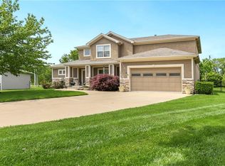 1917 SW Sage Canyon Rd, Lees Summit, MO 64082