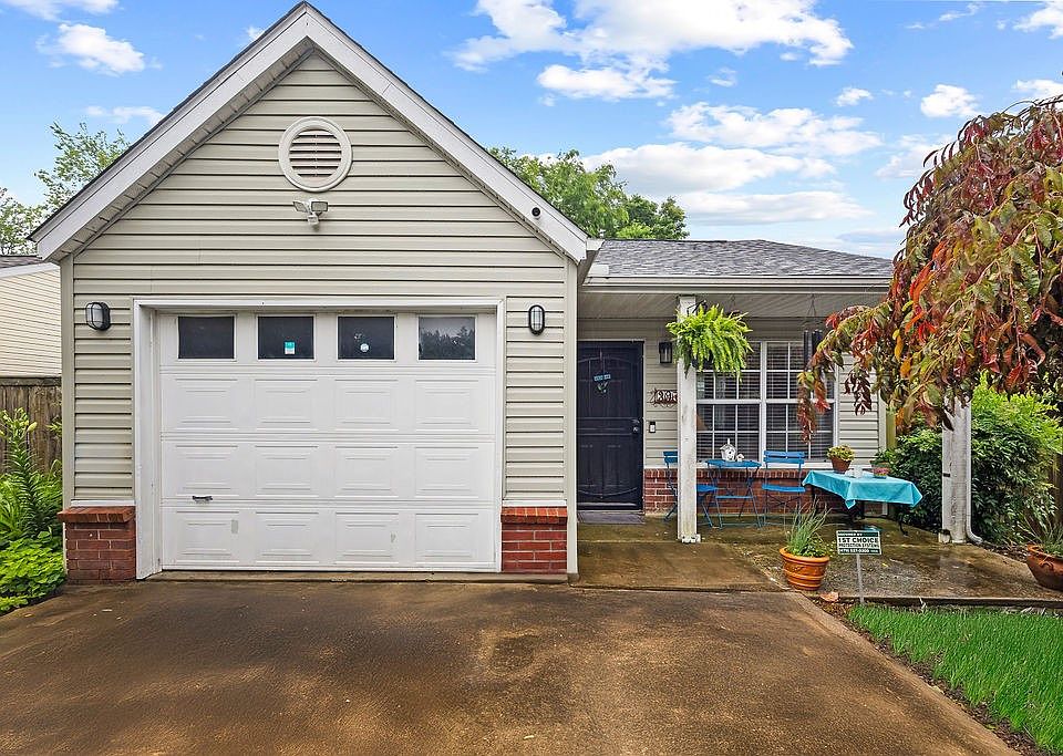 1st image of 397 E Evergreen Ln