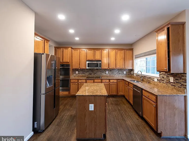 43 Wiltshire Dr — Photo 2