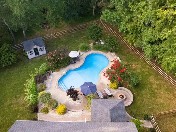 3 Columbia Ct, Bear, DE 19701