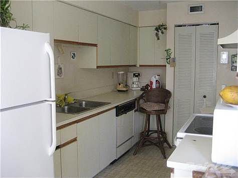 5th image of 15555 Miami Lakeway N APT 205-18