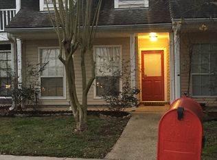 905 E Tom Stokes Ct, Baton Rouge, LA 70810