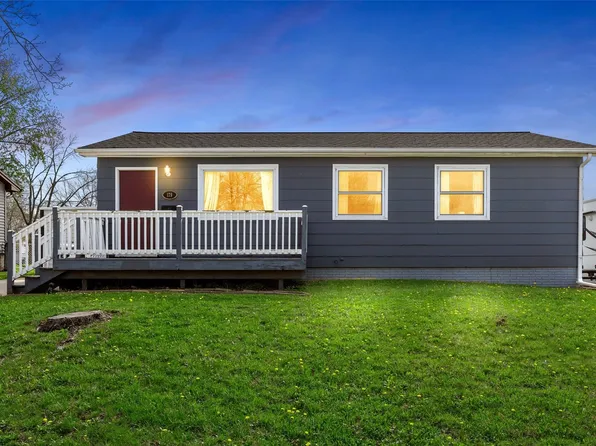 179 Lenora Dr NW, Cedar Rapids, IA 52405