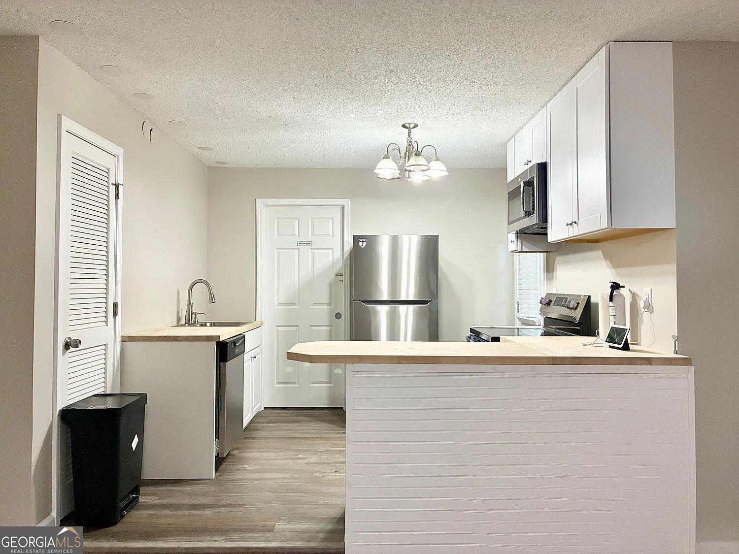 1 bed, 1000 sqft, $1,500 — Photo 3
