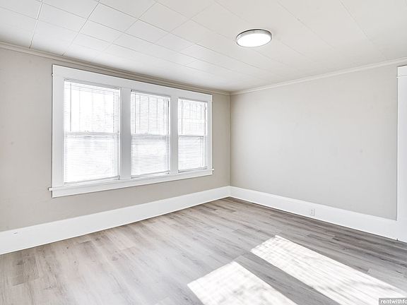 3rd image of 745 Racine St #1/2