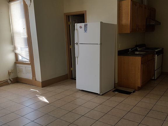 2nd image of 3626 N Broad St APT 4