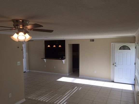 3rd image of 1820 River Oaks Dr