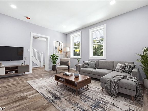 5th image of 124 Sitgreaves St