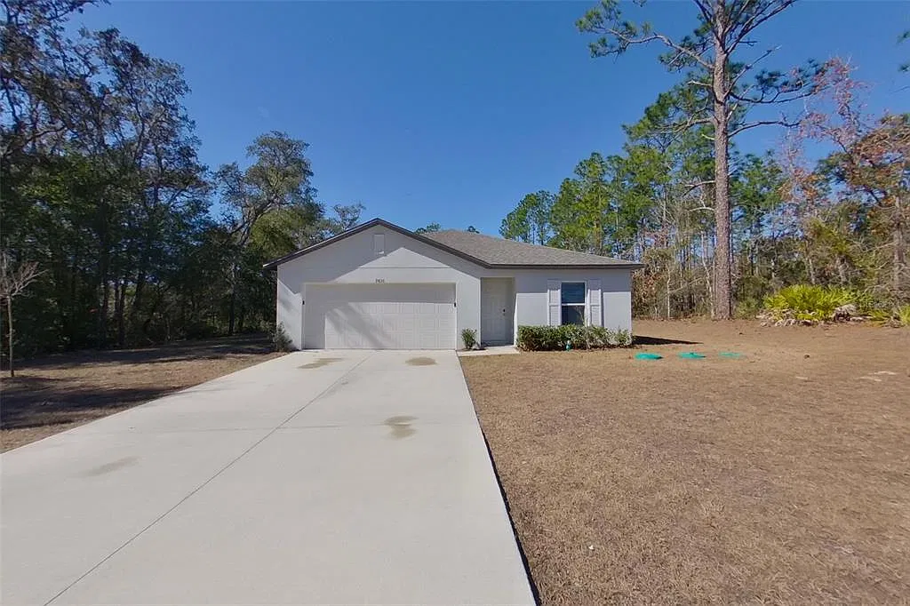 4 bed, 2.0 bath, 1449 sqft, $1,695 — Photo 1