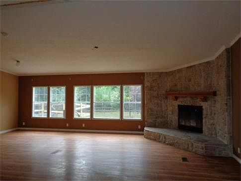 4th image of 3110 Cottonwood St