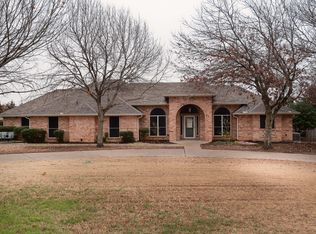 3870 Blackchamp Rd, Midlothian, TX 76065