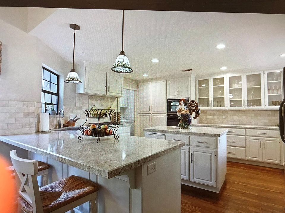 1st image of 14100 E Bluff Dr