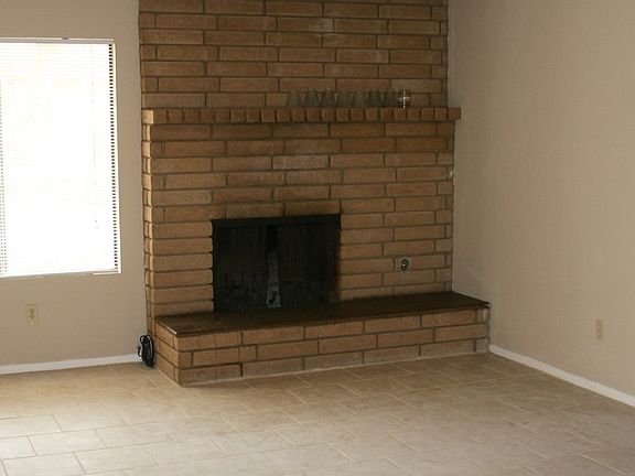 3rd image of 7612 N Laurelglen Blvd APT D