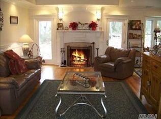 120 Old Field Rd, Huntington, NY 11743