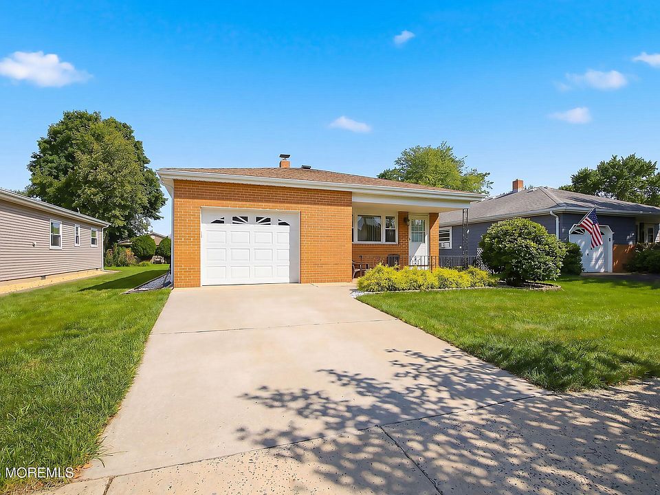 1st image of 164 Bonaire Drive