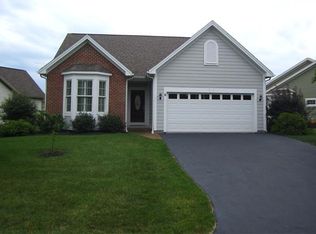 6 Charleston Dr, Mendon, NY 14506