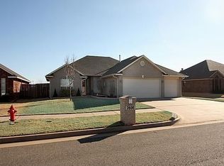 2808 NW 166th St, Edmond, OK 73012