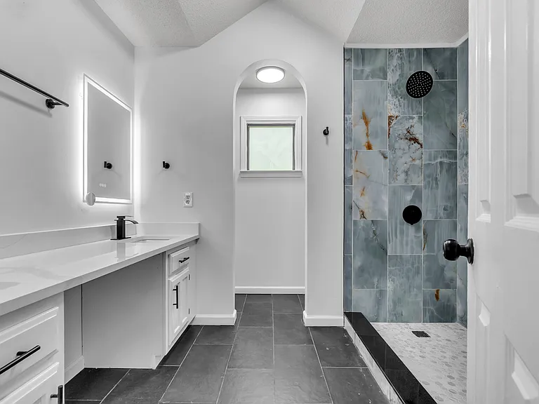 5398 Blue Ridge Pkwy — Photo 16