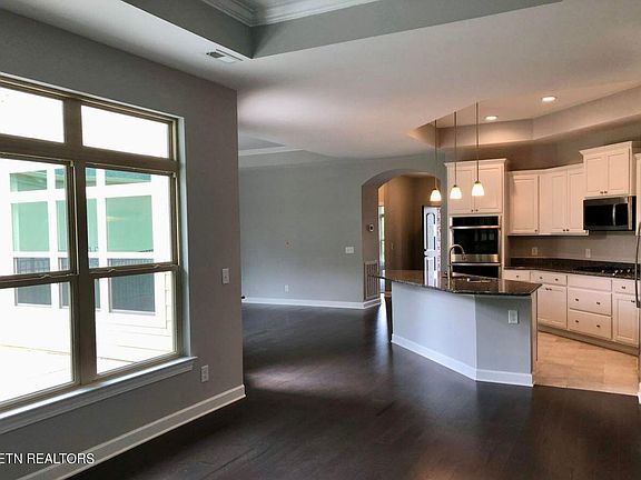 4th image of 1060 Pryse Farm Blvd