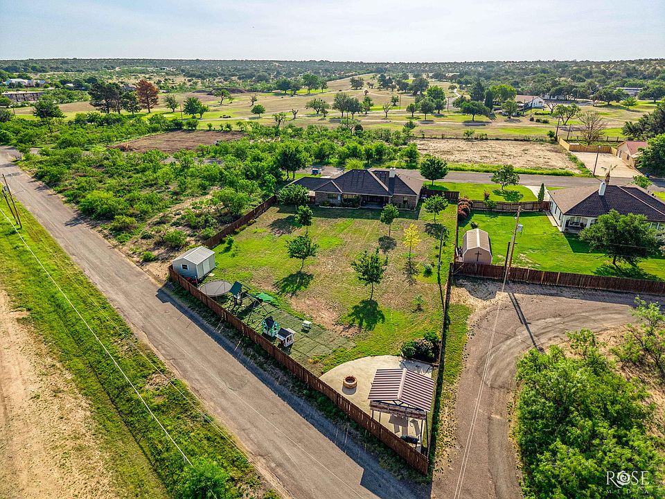 1st image of 113 Country Club Dr