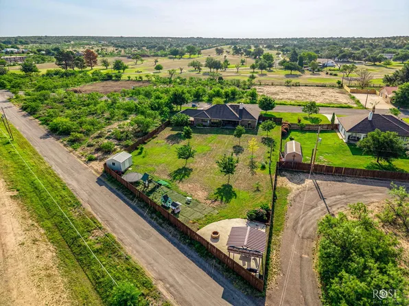 113 Country Club Dr, Ozona, TX 76943