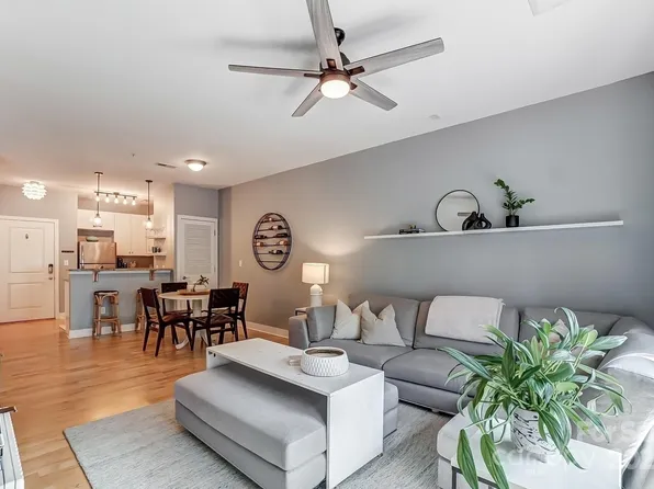 630 Calvert St Unit 310, Charlotte, NC 28208