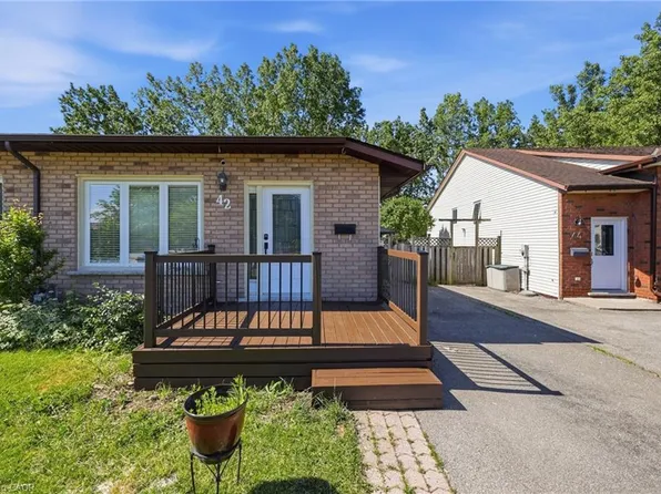 42 Terrace Ave, Welland, ON L3C 2C4