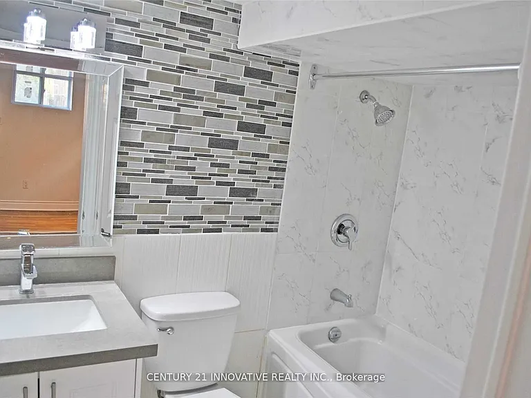 985 Victoria Park Ave #BSMT STUDIO SPACE — Photo 7