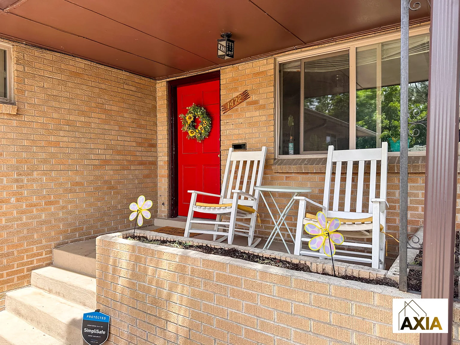 4 bed, 2050 sqft, $3,650 — Photo 1