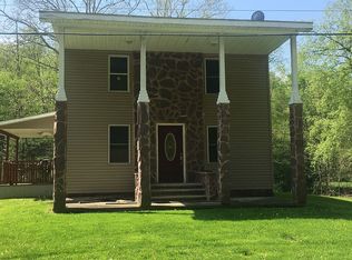 950 Union Valley Rd, Wampum, PA 16157