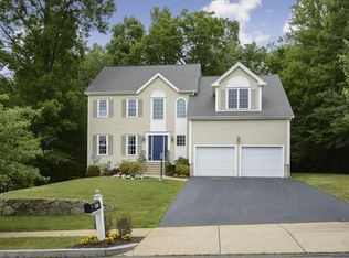 282 Samuel Dr, Northbridge, MA 01534