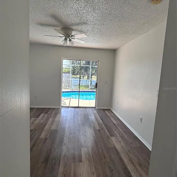 2608 Spring Hill Dr — Photo 30