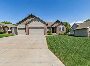 1320 E Prairie View Rd, El Dorado, KS 67042