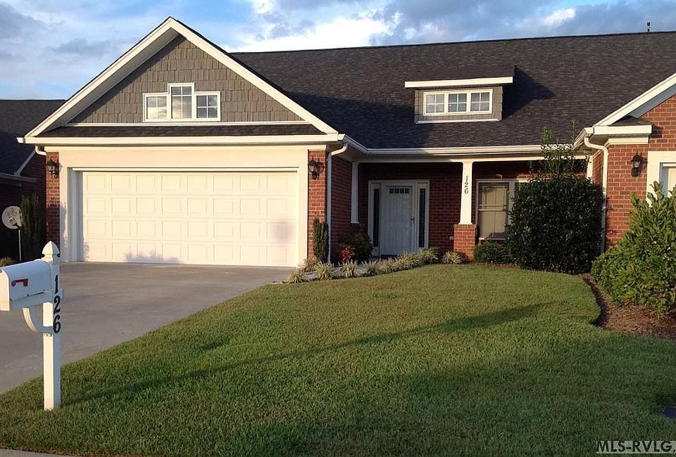 1st image of 126 Savannah Cir N