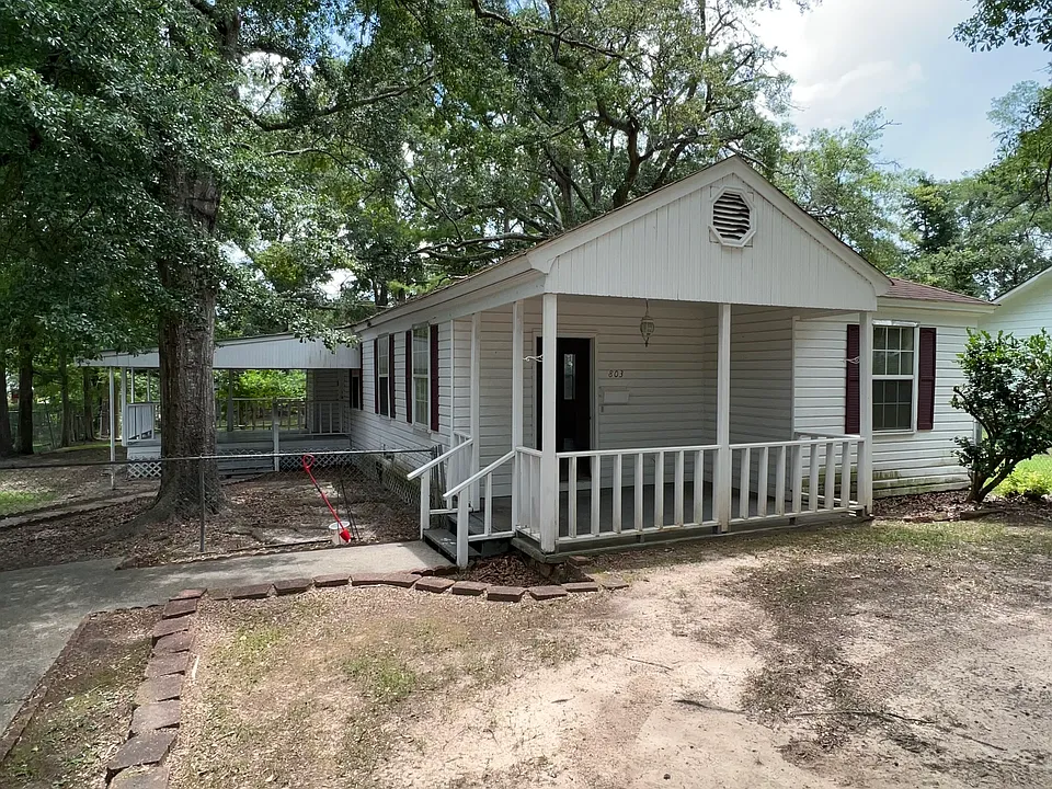 803 Dennis Ave
