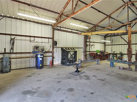 3rd image of 6235 Fourwinds Dr