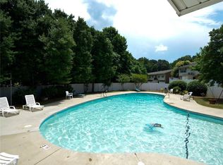 420 Muirs Chapel Rd, Greensboro, NC 27410