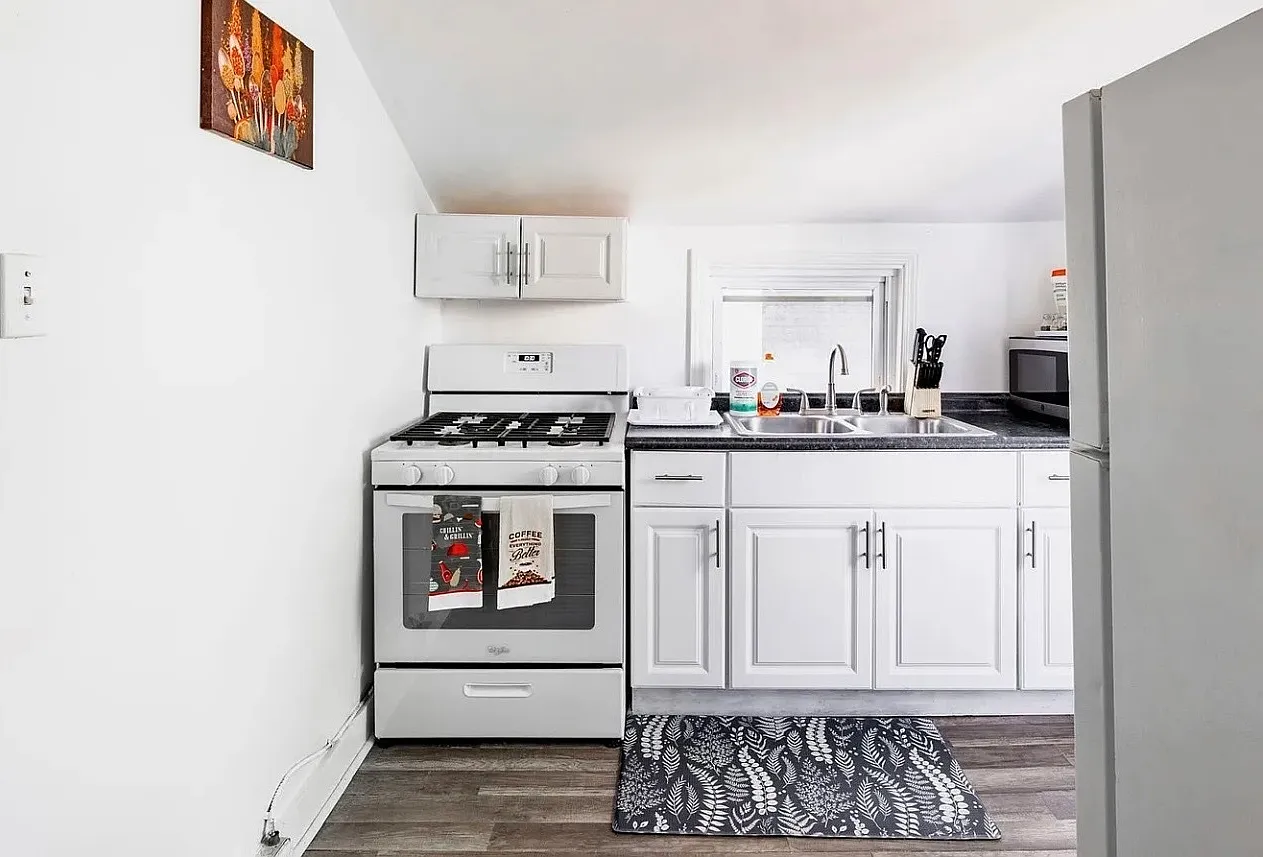1822 West 57th Street - Lease Up Only — Photo 4