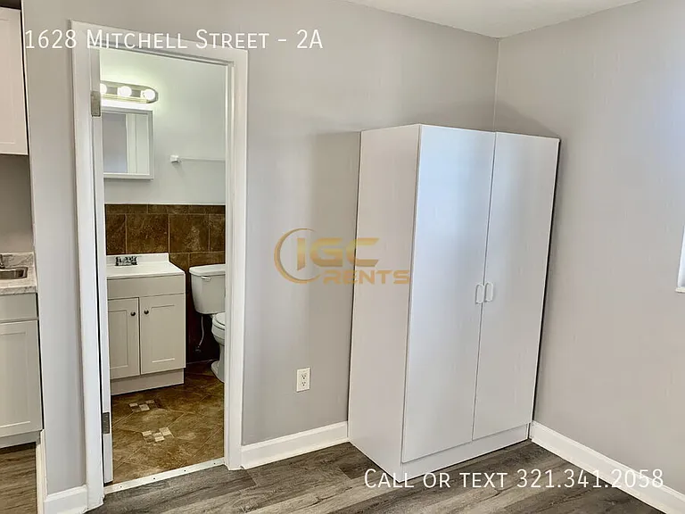 1628 Mitchell St #2A — Photo 6