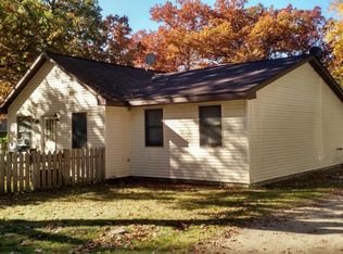 1009 S McClelland Rd, White Cloud, MI 49349