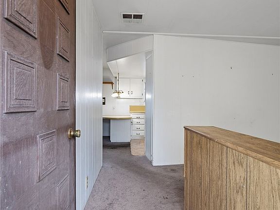3rd image of 4800 Daleview Ave #170