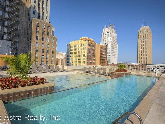 4th image of 1101 Walnut St Unit 1002
